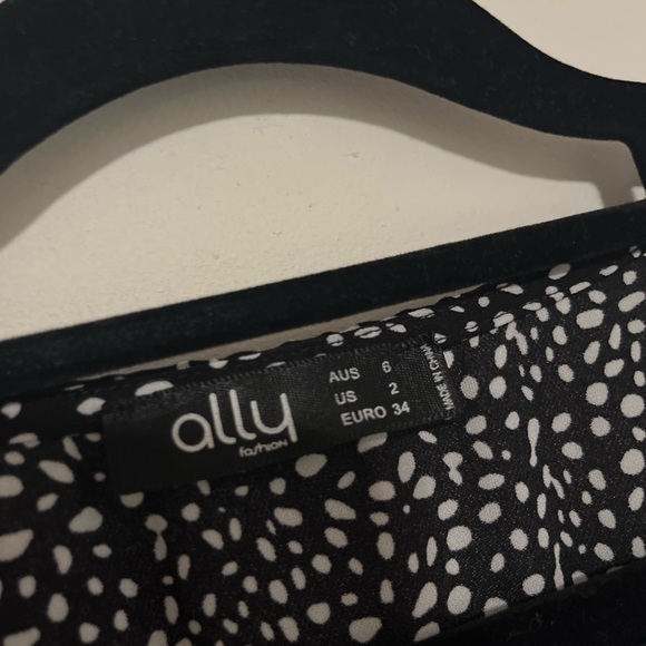 Ally mini jumpsuit - Picture 4 of 5